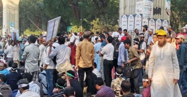 সরকারি প্রাথমিক বিদ্যালয়ের শিক্ষকদের কর্মসূচি ও কর্মবিরতি চলবে